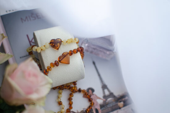 Dzintara krellītes ar sirsniņu 